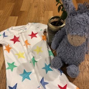primary 6-9 month rainbow star footed sleeper